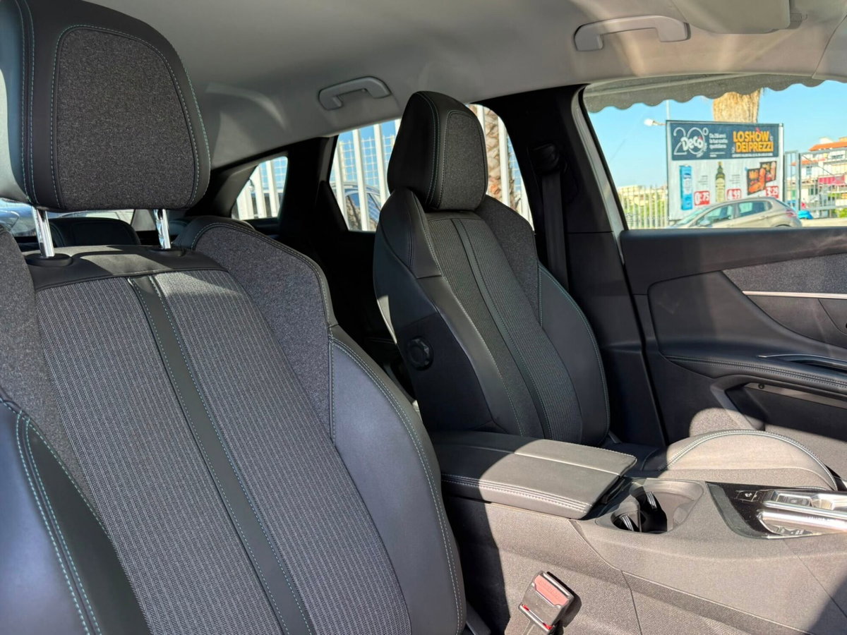 Peugeot 3008 BlueHDi 130 S&S EAT8 Allure Pack (11)