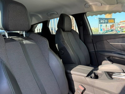 Peugeot 3008 BlueHDi 130 S&S EAT8 Allure Pack (11)