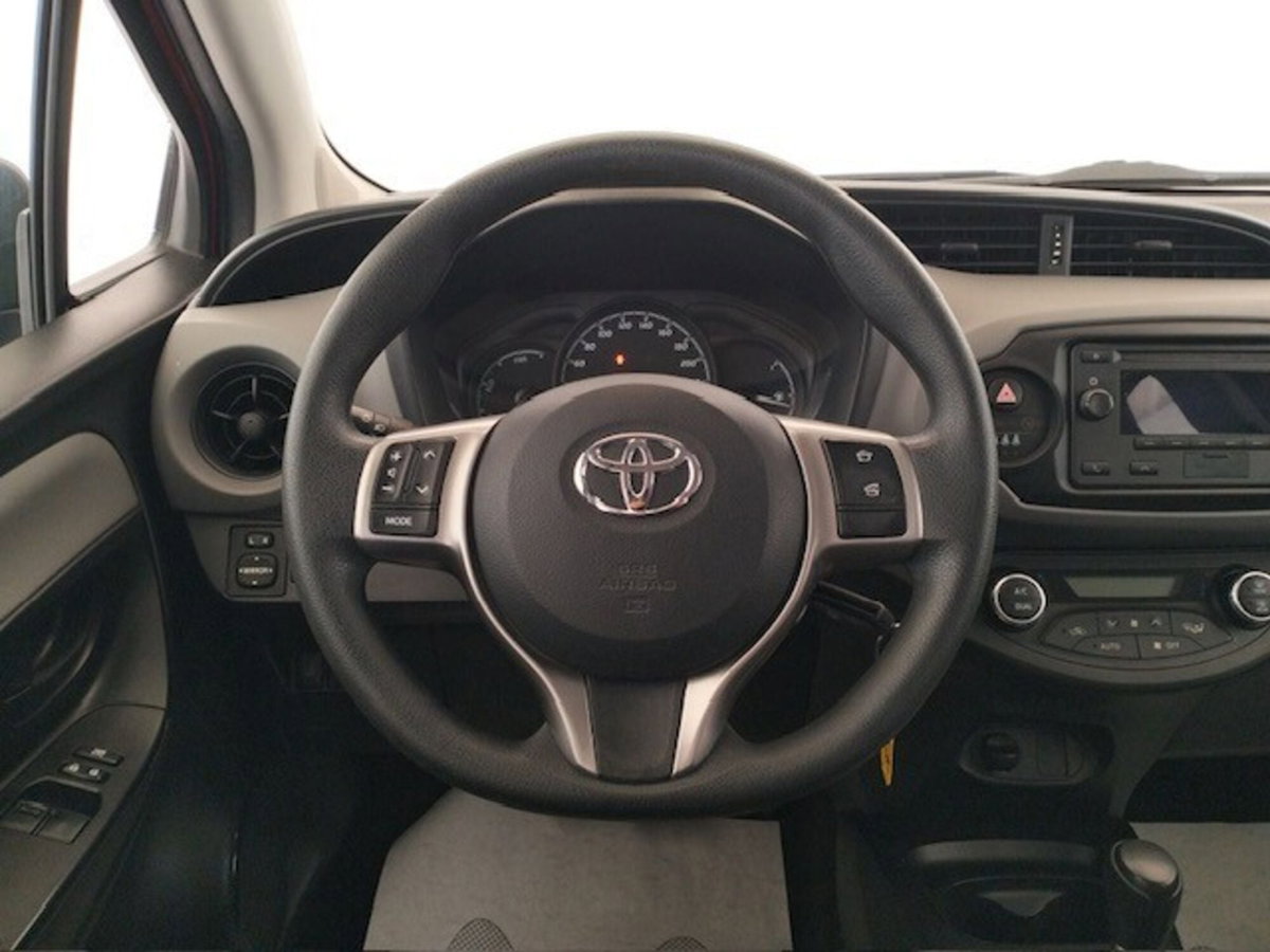 Toyota Yaris 1.5 Hybrid 5 porte Active (13)