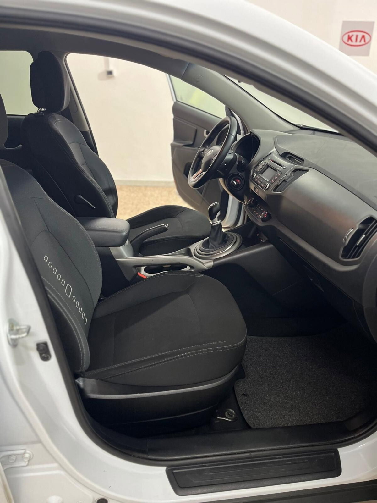 Kia Sportage 1.7 CRDI VGT 2WD Cool (12)