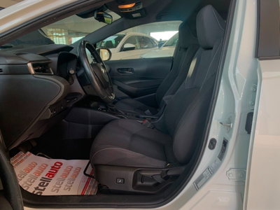 Toyota Corolla 1.8 Hybrid Business (10)