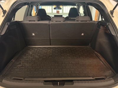 Toyota Corolla 1.8 Hybrid Business (17)