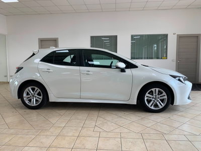 Toyota Corolla 1.8 Hybrid Business (4)