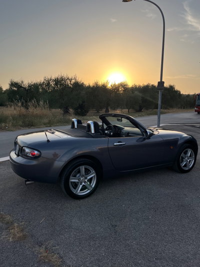 Mazda MX-5 Roadster 1.8L 16V Earth (2)