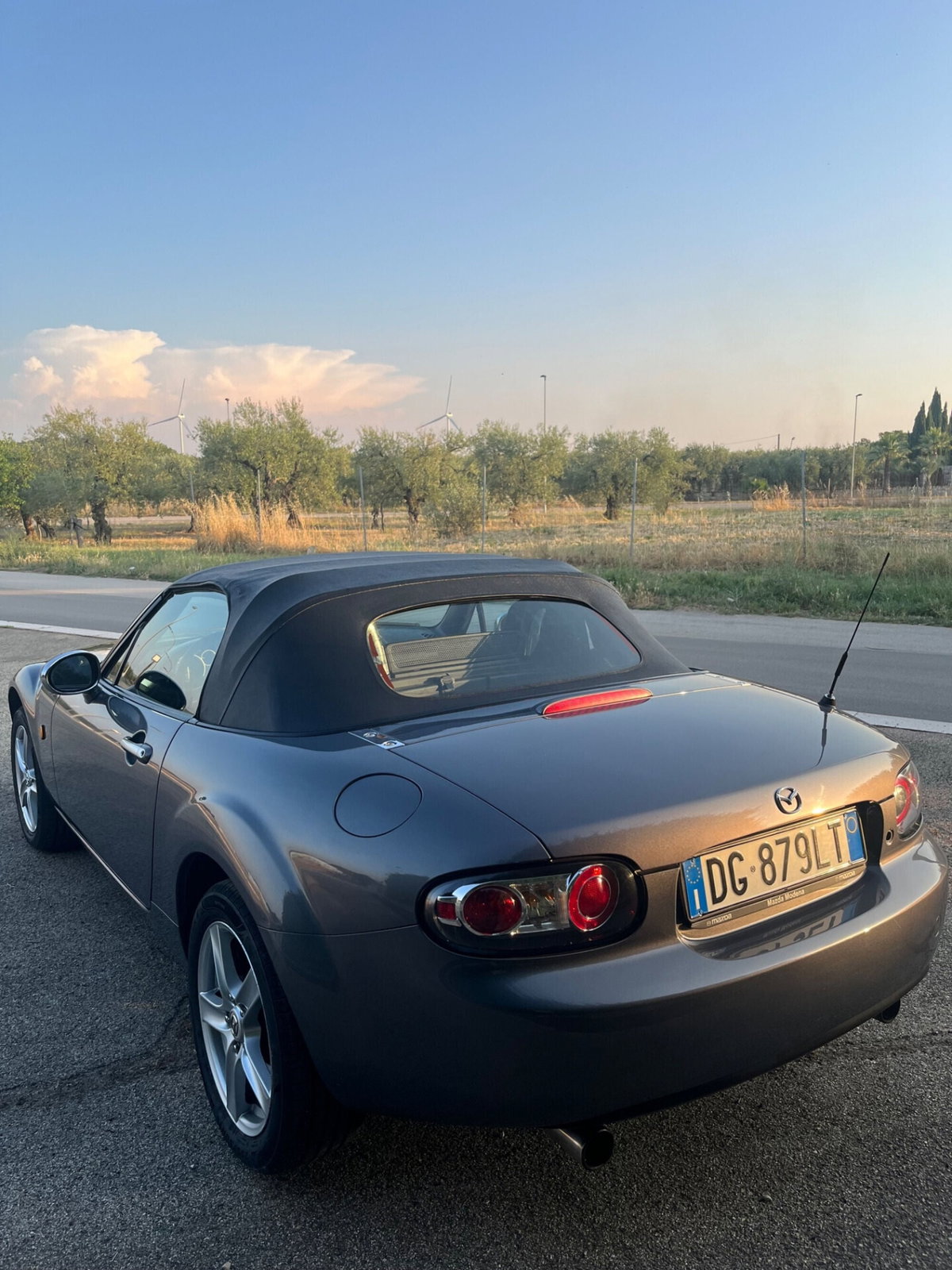 Mazda MX-5 Roadster 1.8L 16V Earth (8)