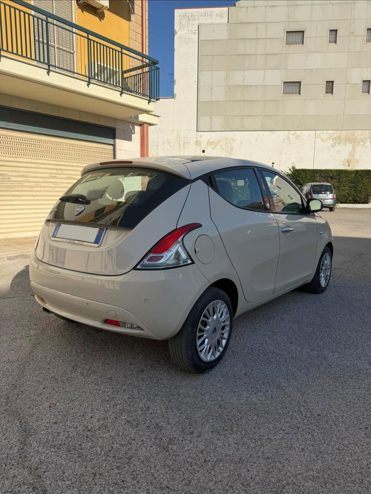 Lancia Ypsilon 1.2 69 CV 5 porte GPL Ecochic Gold (4)