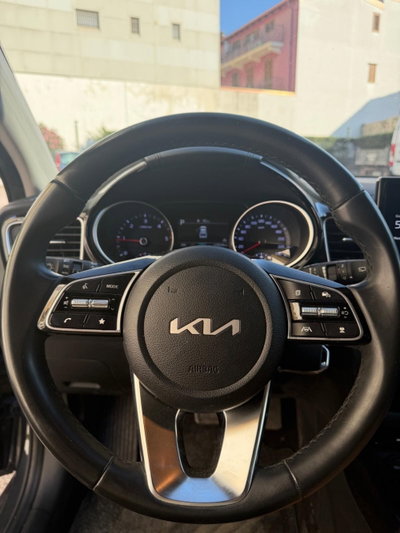 Kia XCeed 1.6 crdi mhev Business 136cv dct (14)
