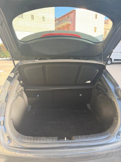 Kia XCeed 1.6 crdi mhev Business 136cv dct (7)