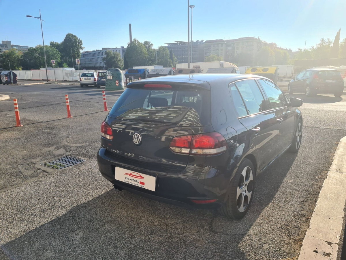 Volkswagen Golf 2.0 TDI 140CV DPF DSG 5p. Highline (6)