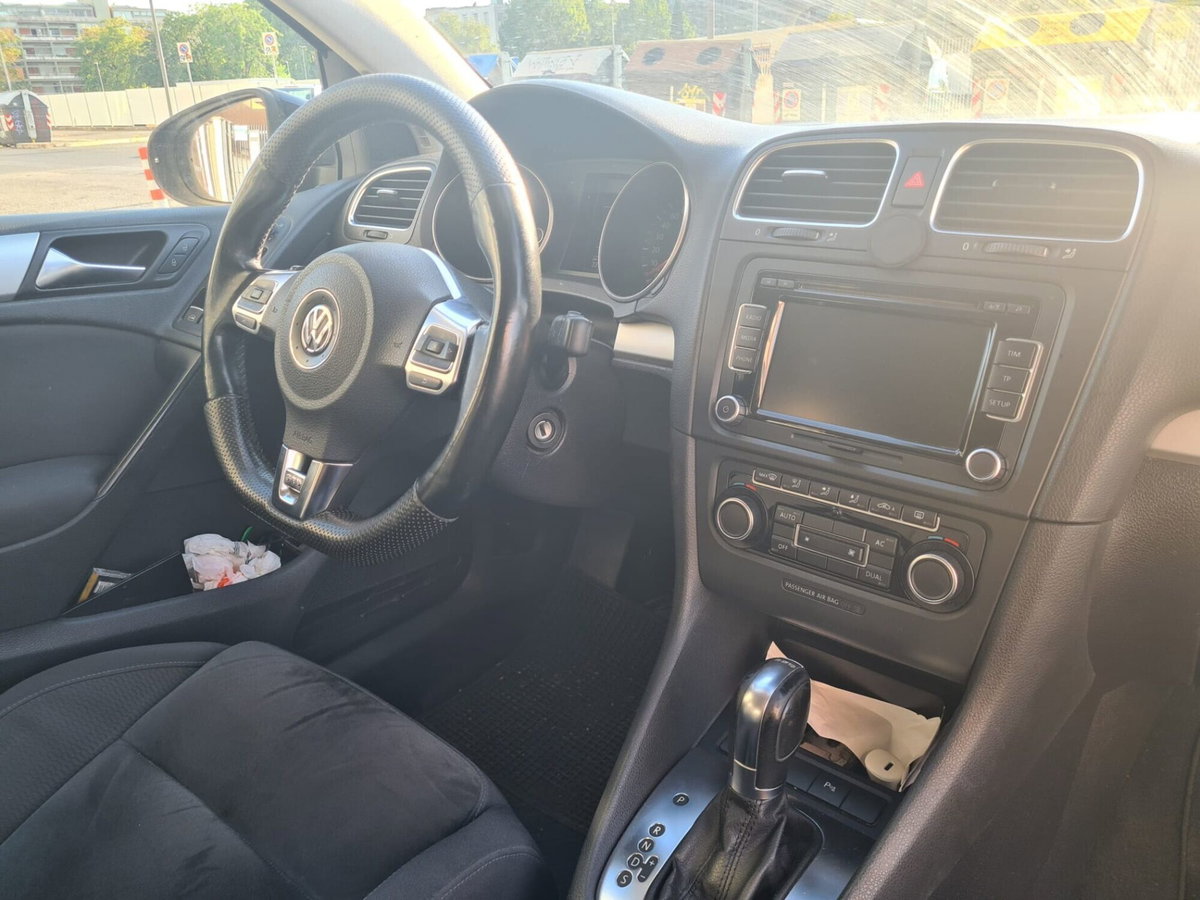 Volkswagen Golf 2.0 TDI 140CV DPF DSG 5p. Highline (8)
