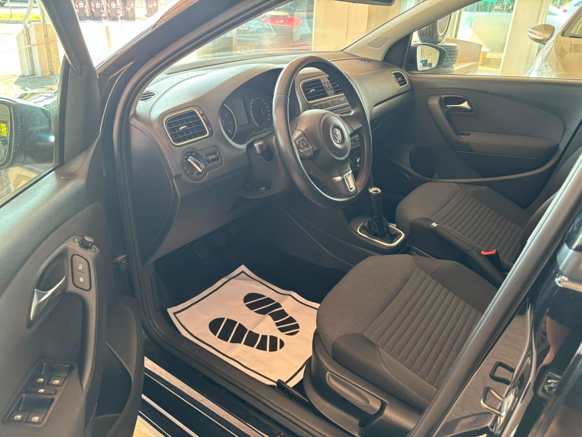Volkswagen Polo 1.2 70 CV 5p. Comfortline (9)