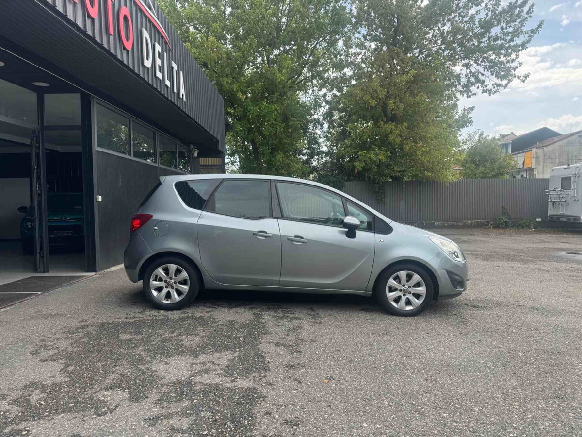 Opel Meriva 1.3 CDTI 95CV ecoFLEStart&Stop Cosmo (5)