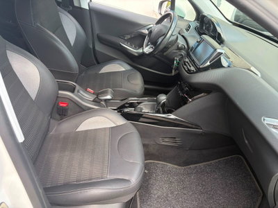 Peugeot 2008 Turbo 110 S&S Allure (10)