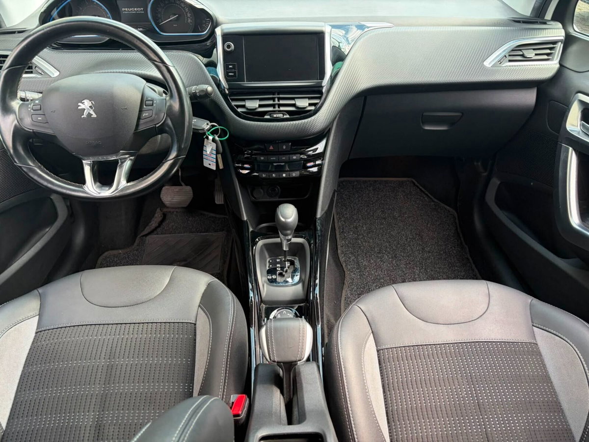 Peugeot 2008 Turbo 110 S&S Allure (13)