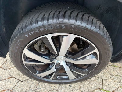 Peugeot 2008 Turbo 110 S&S Allure (15)