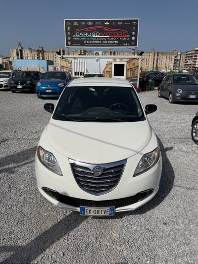 Lancia Ypsilon 1.2 69 CV 5 porte Silver usata