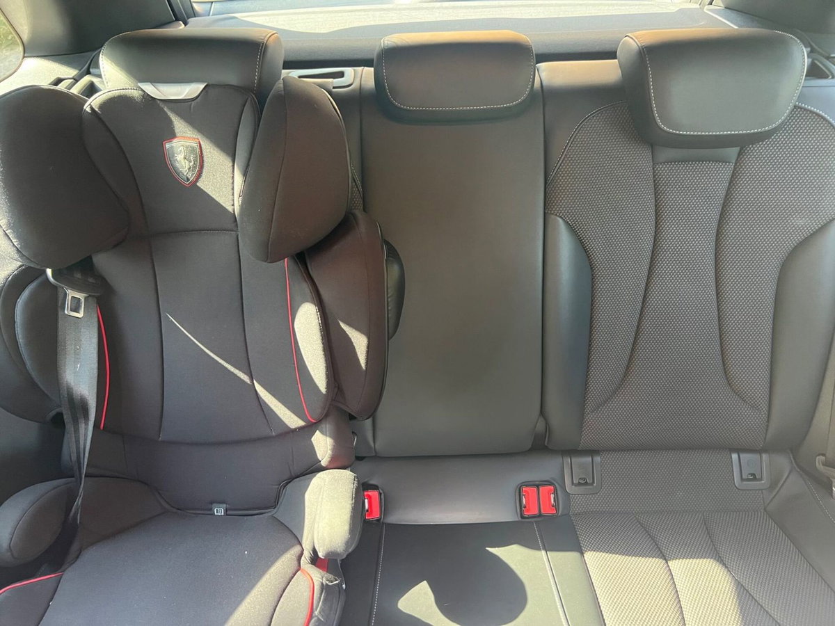 Audi A3 Sportback 35 TDI S line edition (14)