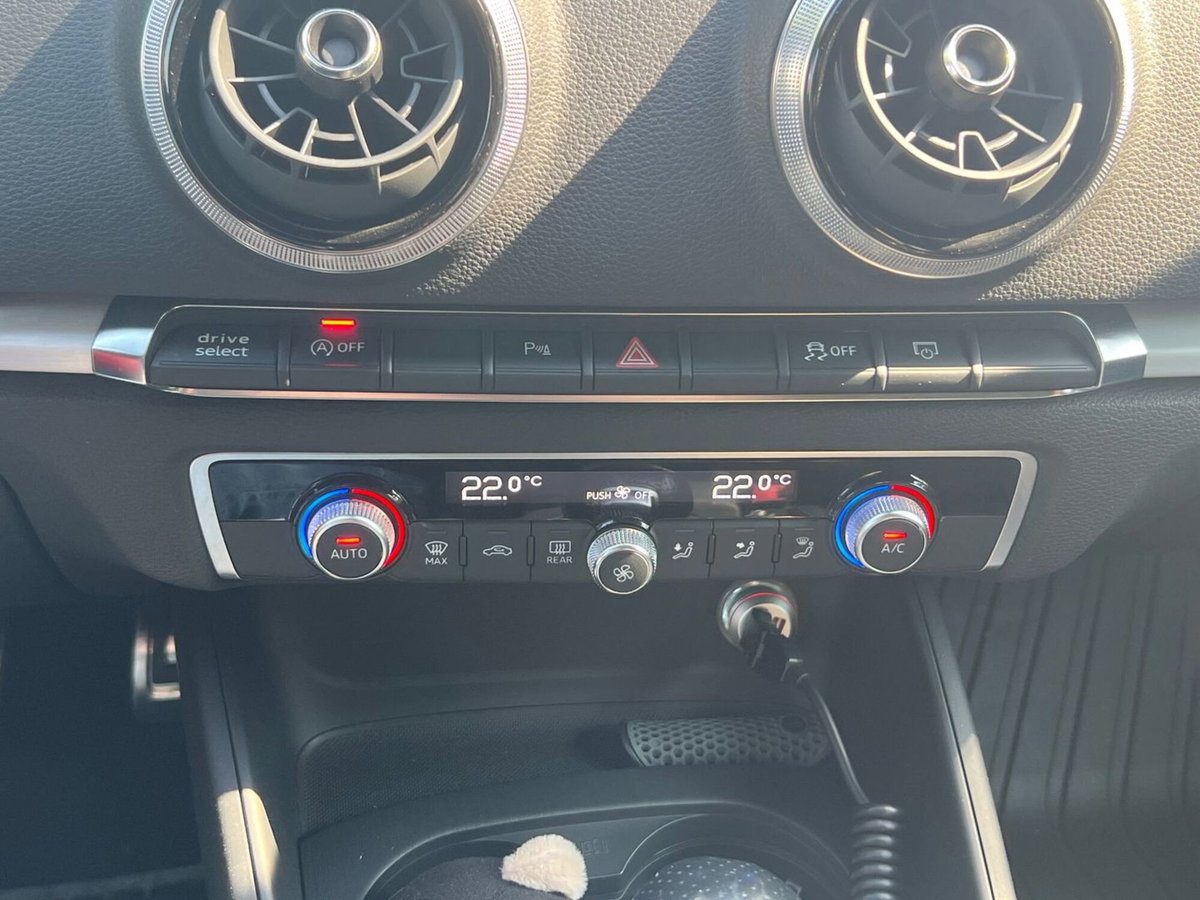 Audi A3 Sportback 35 TDI S line edition (17)