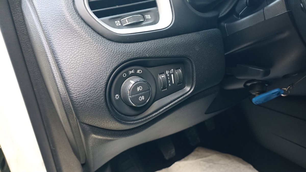 Jeep Renegade 1.6 Mjt 120 CV Longitude (15)