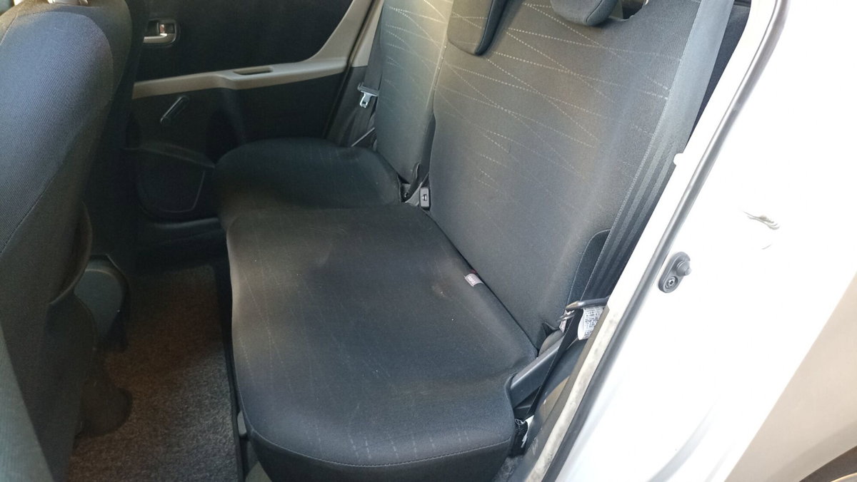 Toyota Yaris 1.D-4D DPF 5 porte M-MT Sol (14)
