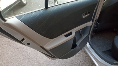 Toyota Yaris 1.D-4D DPF 5 porte M-MT Sol (15)