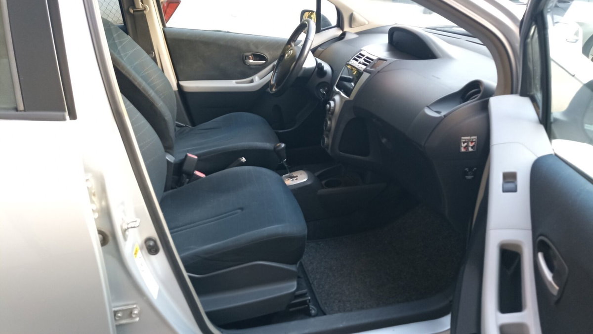 Toyota Yaris 1.D-4D DPF 5 porte M-MT Sol (20)
