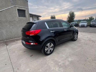 Kia Sportage 1.7 CRDI VGT 2WD Cool (8)