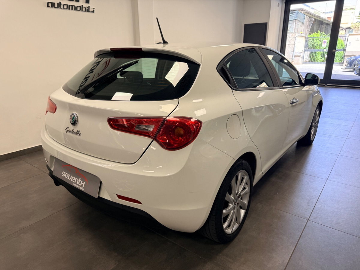 Alfa Romeo Giulietta 1.6 JTDm-2 Progression c/CL (5)