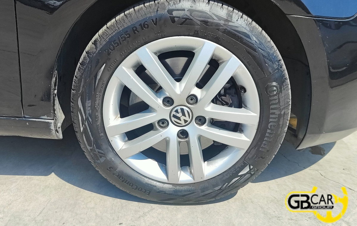 Volkswagen Golf 1.4 TSI 160CV DSG 3p. Highline (8)