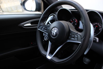 Alfa Romeo Giulia 2.2 Turbodiesel 160 CV AT8 B-Tech (11)