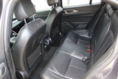Alfa Romeo Giulia 2.2 Turbodiesel 160 CV AT8 B-Tech (13)