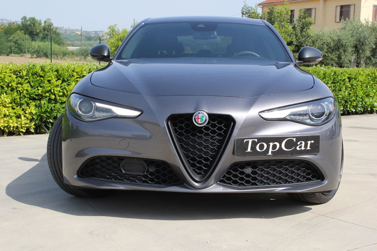 Alfa Romeo Giulia 2.2 Turbodiesel 160 CV AT8 B-Tech (6)
