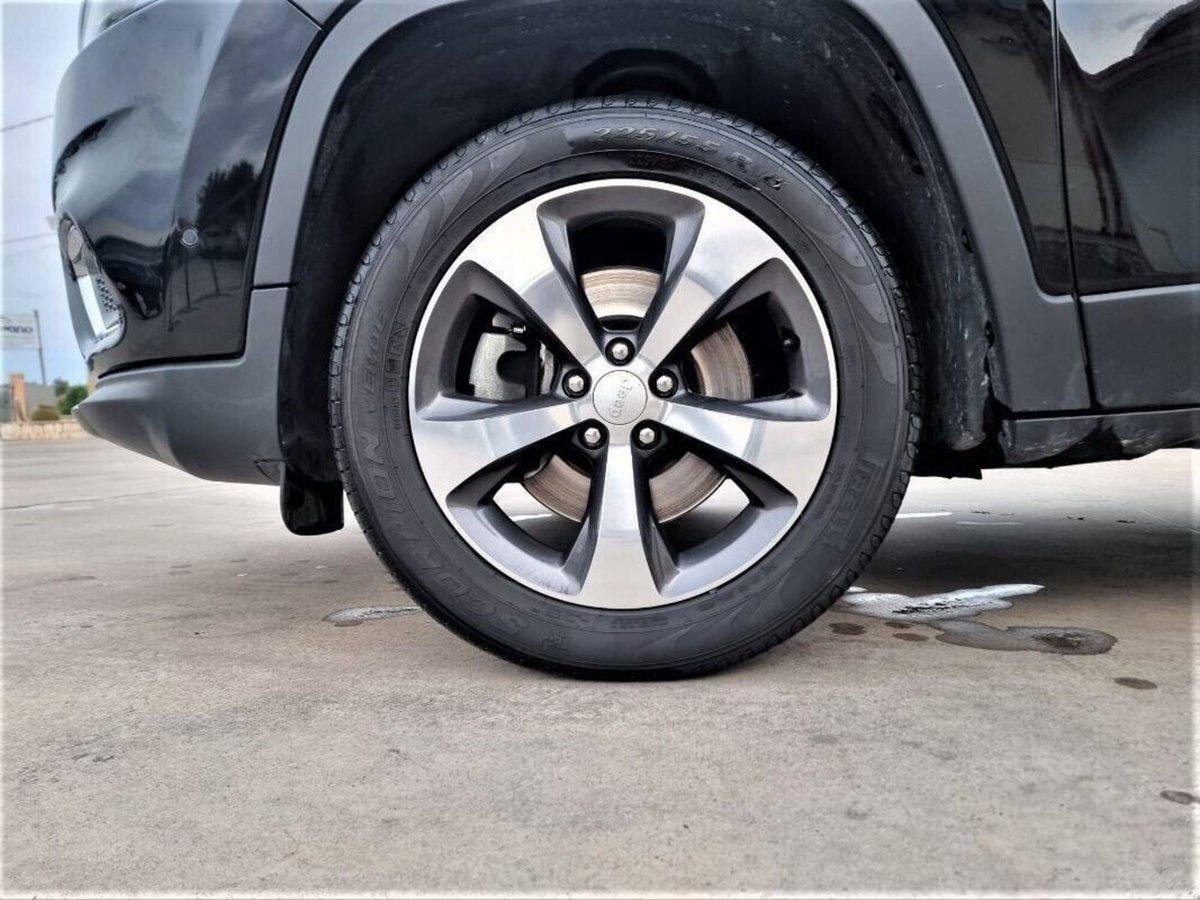 Jeep Cherokee 2.2 Mjt Limited (5)