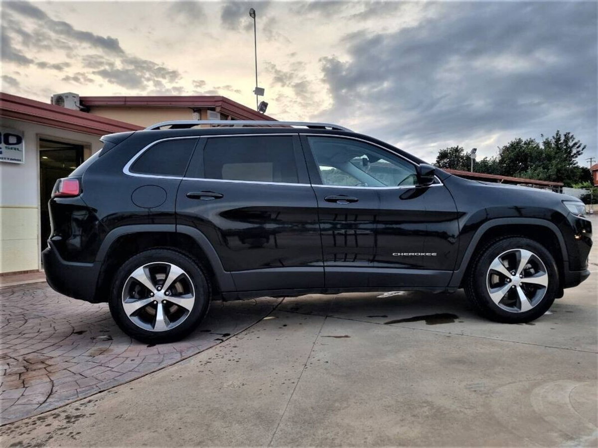 Jeep Cherokee 2.2 Mjt Limited (8)