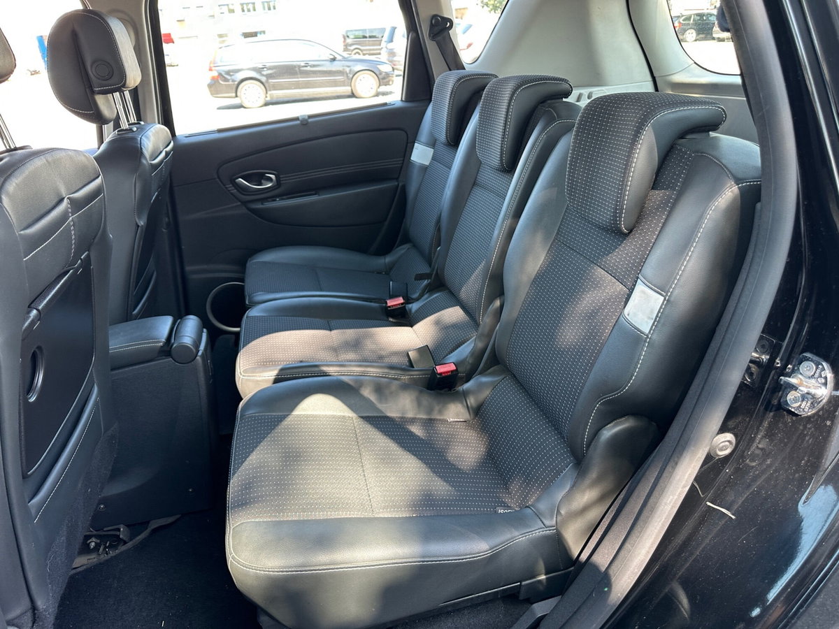 Renault Scenic E-Tech Electric 1.5 dCi 110CV Luxe (11)