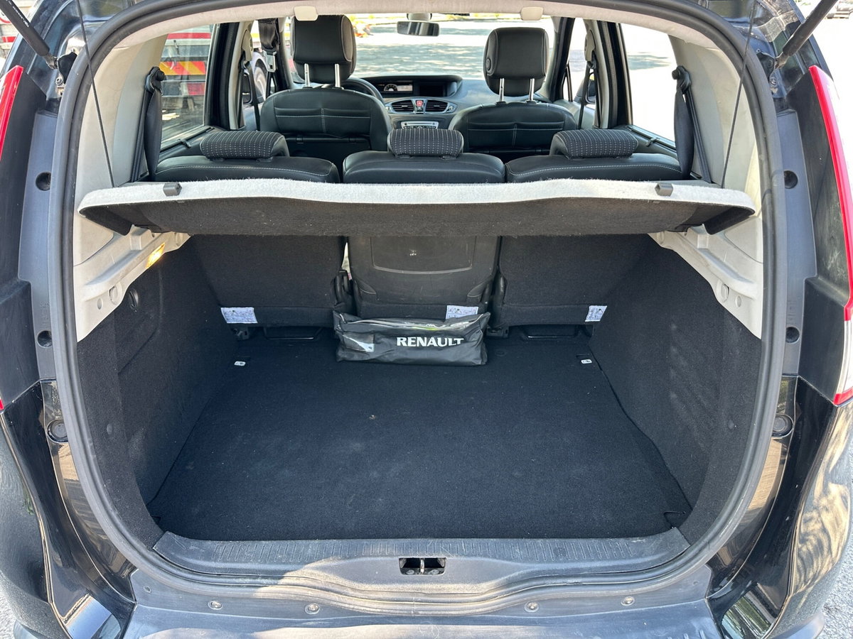 Renault Scenic E-Tech Electric 1.5 dCi 110CV Luxe (12)