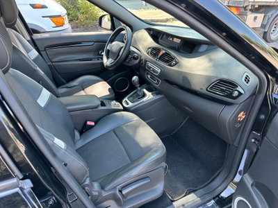 Renault Scenic E-Tech Electric 1.5 dCi 110CV Luxe (14)