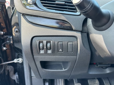 Renault Scenic E-Tech Electric 1.5 dCi 110CV Luxe (18)