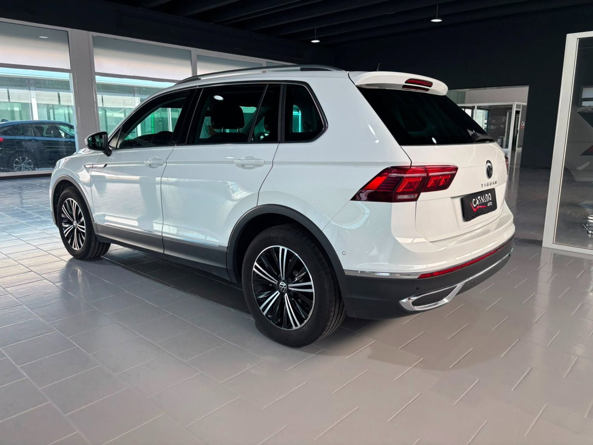 Volkswagen Tiguan 2.0 TDI 150 CV SCR DSG 4MOTION Elegance (3)