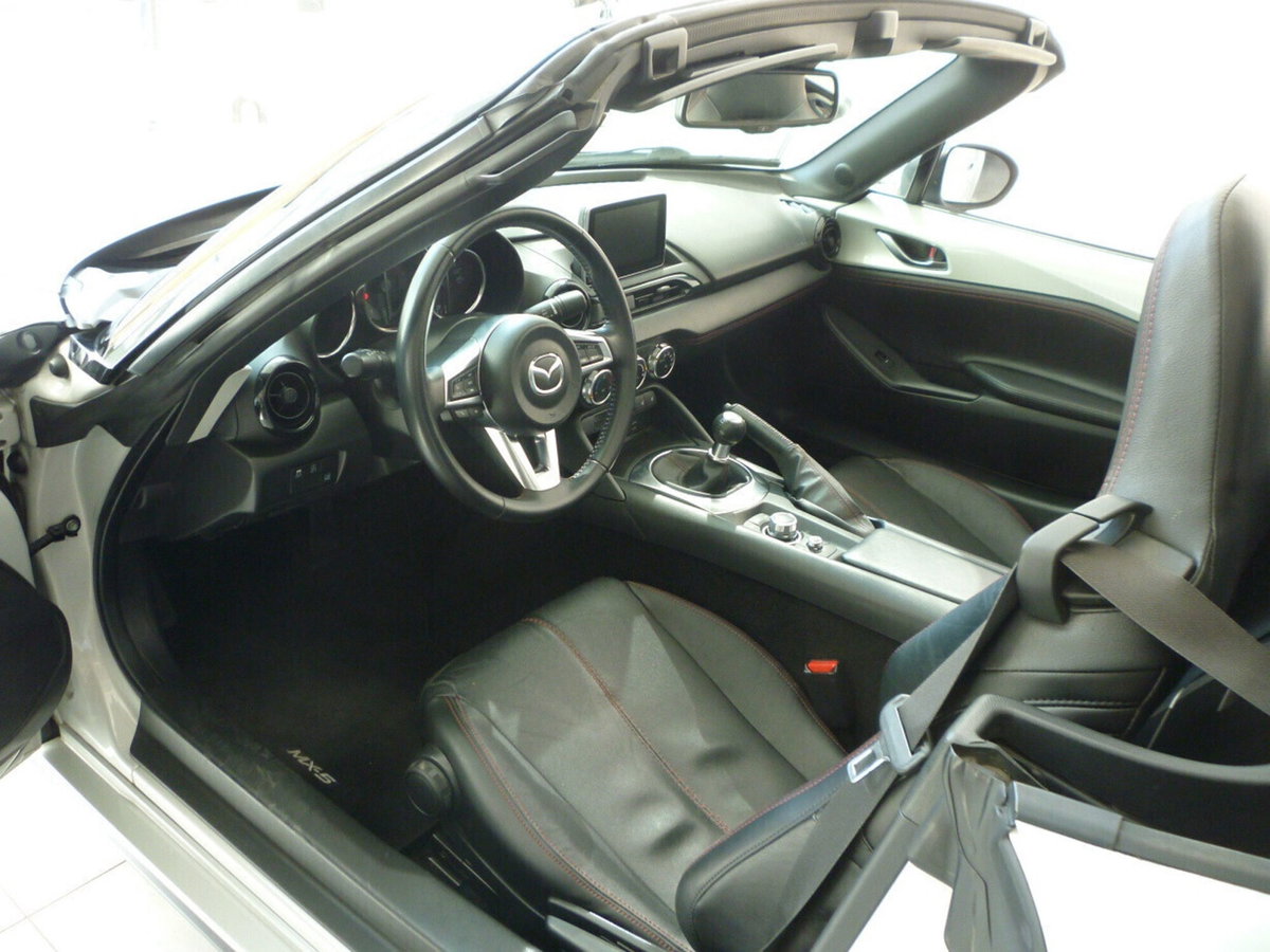 Mazda MX-5 1.5L Skyactiv-G Exceed (2)