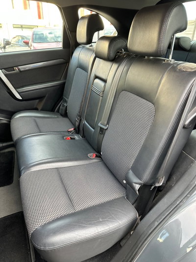 Chevrolet Captiva 2.0 VCDi 2WD (11)