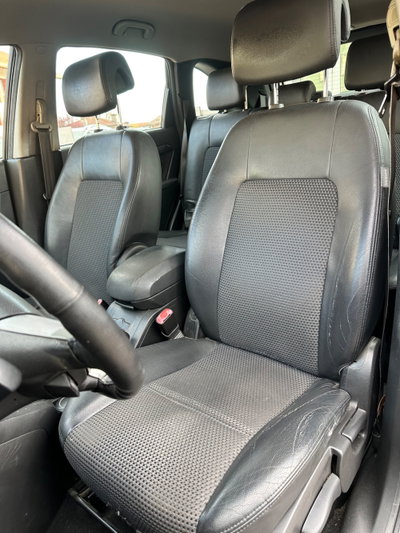Chevrolet Captiva 2.0 VCDi 2WD (8)