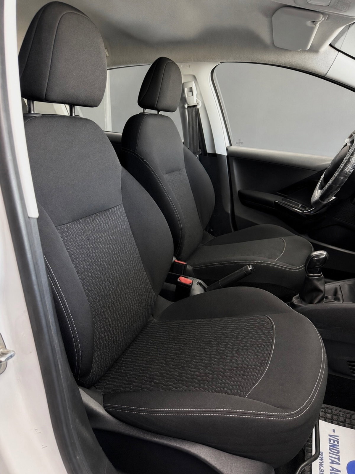 Peugeot 208 75 5 porte Allure (14)
