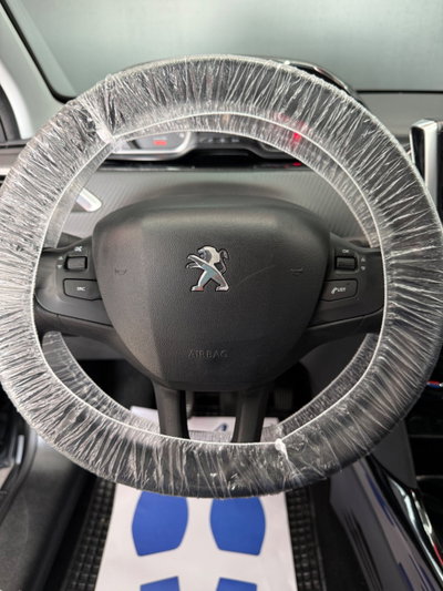 Peugeot 2008 100 Allure (11)