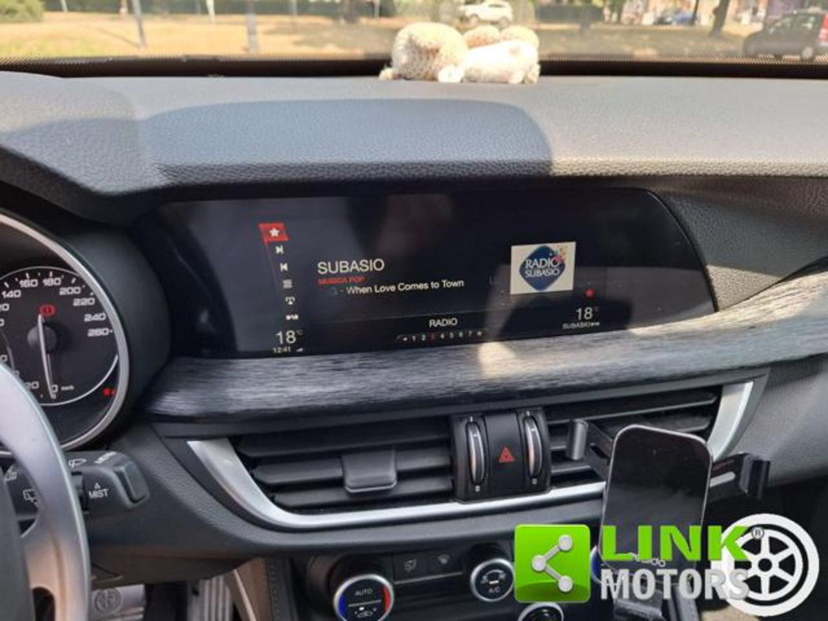 Alfa Romeo Stelvio Stelvio 2.2 Turbodiesel 190 CV AT8 Q4 Executive (17)