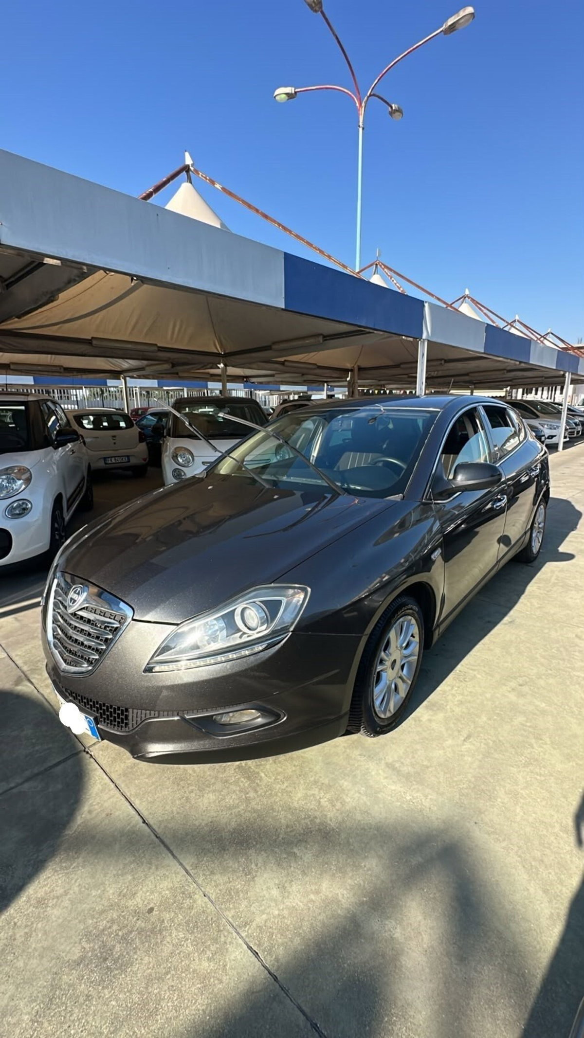 Lancia Delta 1.6 MJT DPF Gold (2)