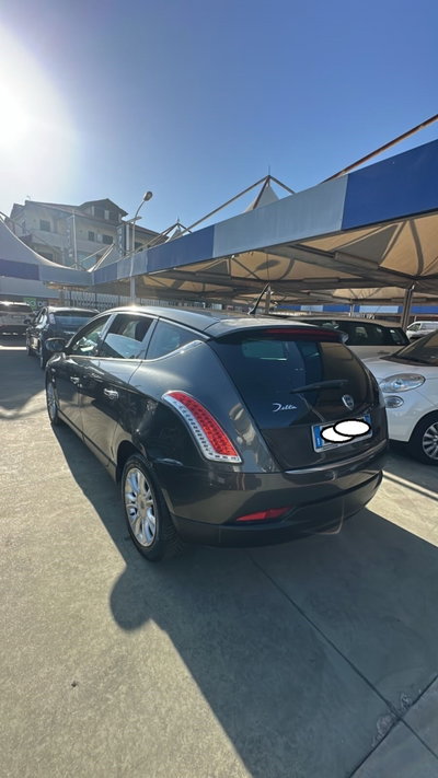 Lancia Delta 1.6 MJT DPF Gold (3)