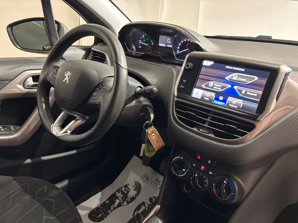 Peugeot 2008 e-HDi 92 CV Stop&Start Allure (12)