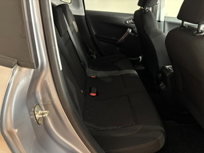 Peugeot 2008 e-HDi 92 CV Stop&Start Allure (13)