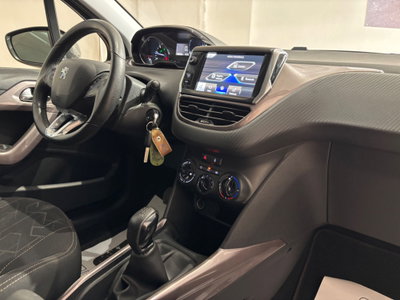 Peugeot 2008 e-HDi 92 CV Stop&Start Allure (14)